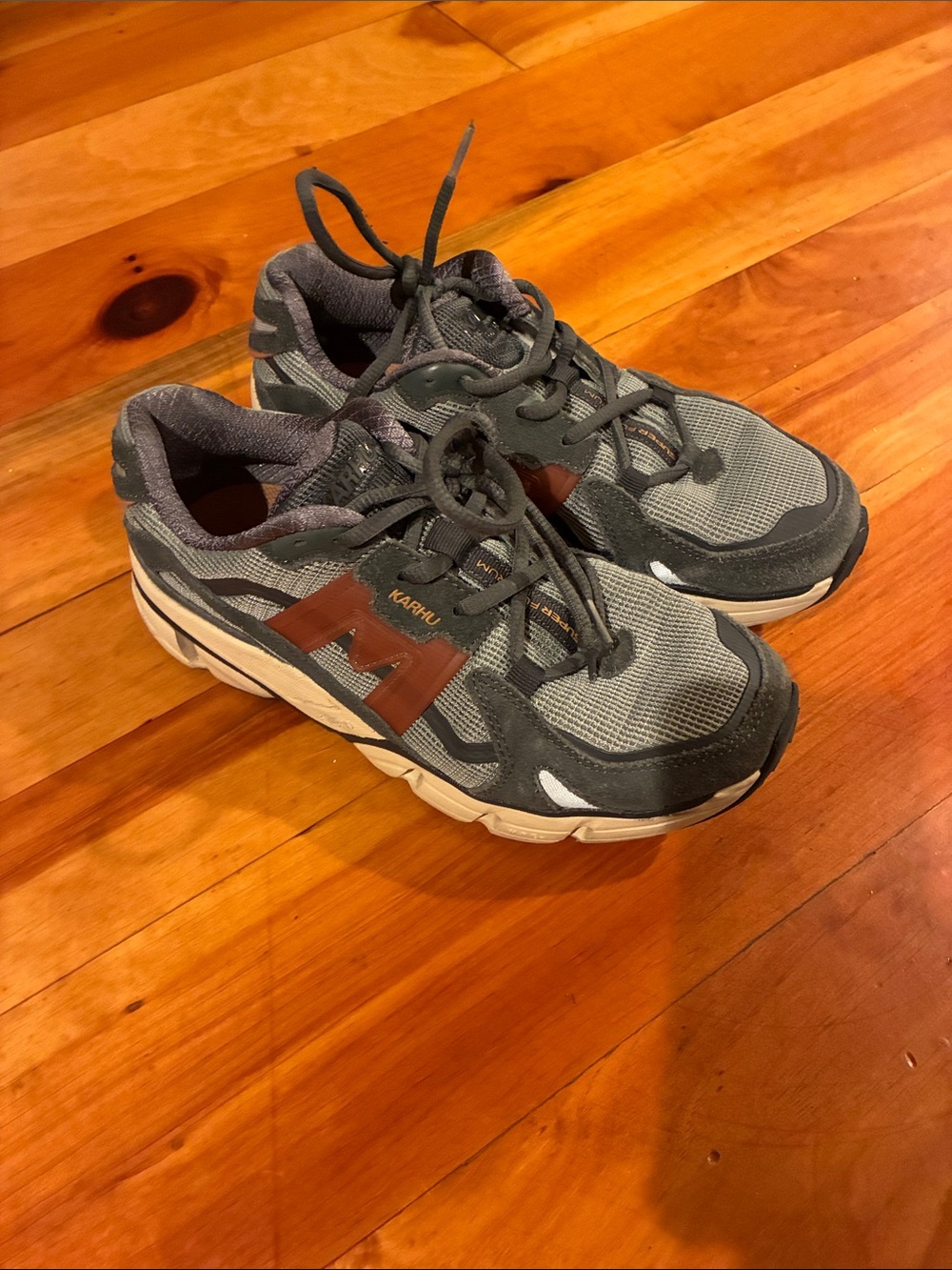 Karhu Women's Gray Sneakers with Brown Accent